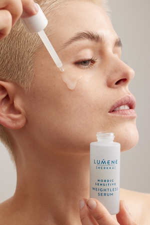 Lumene Nordic Sensitive [HERKKÄ] Weightless sérum suave para apaziguamento e reforçamento da pele sensível